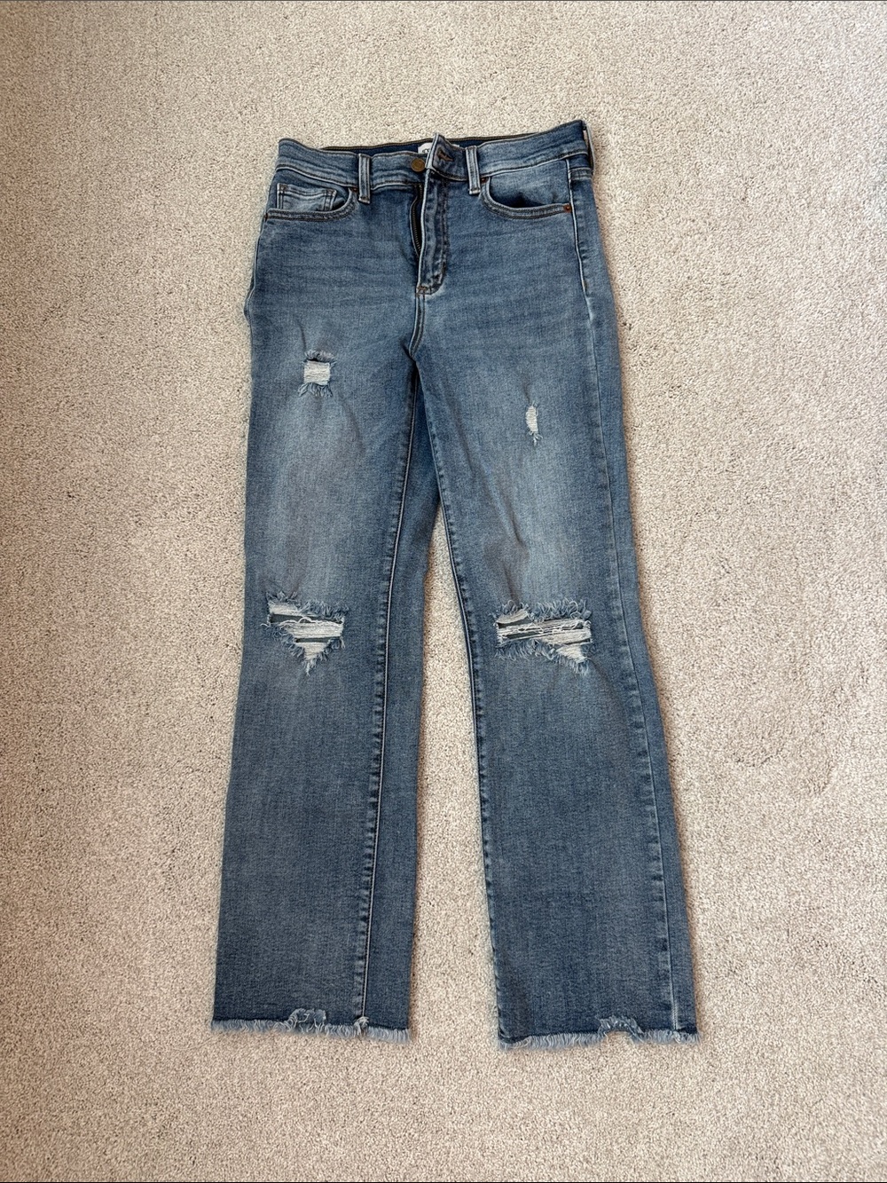 Sneak Peek Women's Straight-Leg Jeans in Faded Blue
